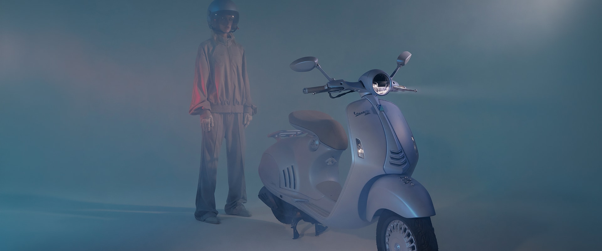 写真] Vespa-946-Snake_3-4-ant-sxRID │ 巳年ベスパ『946』は